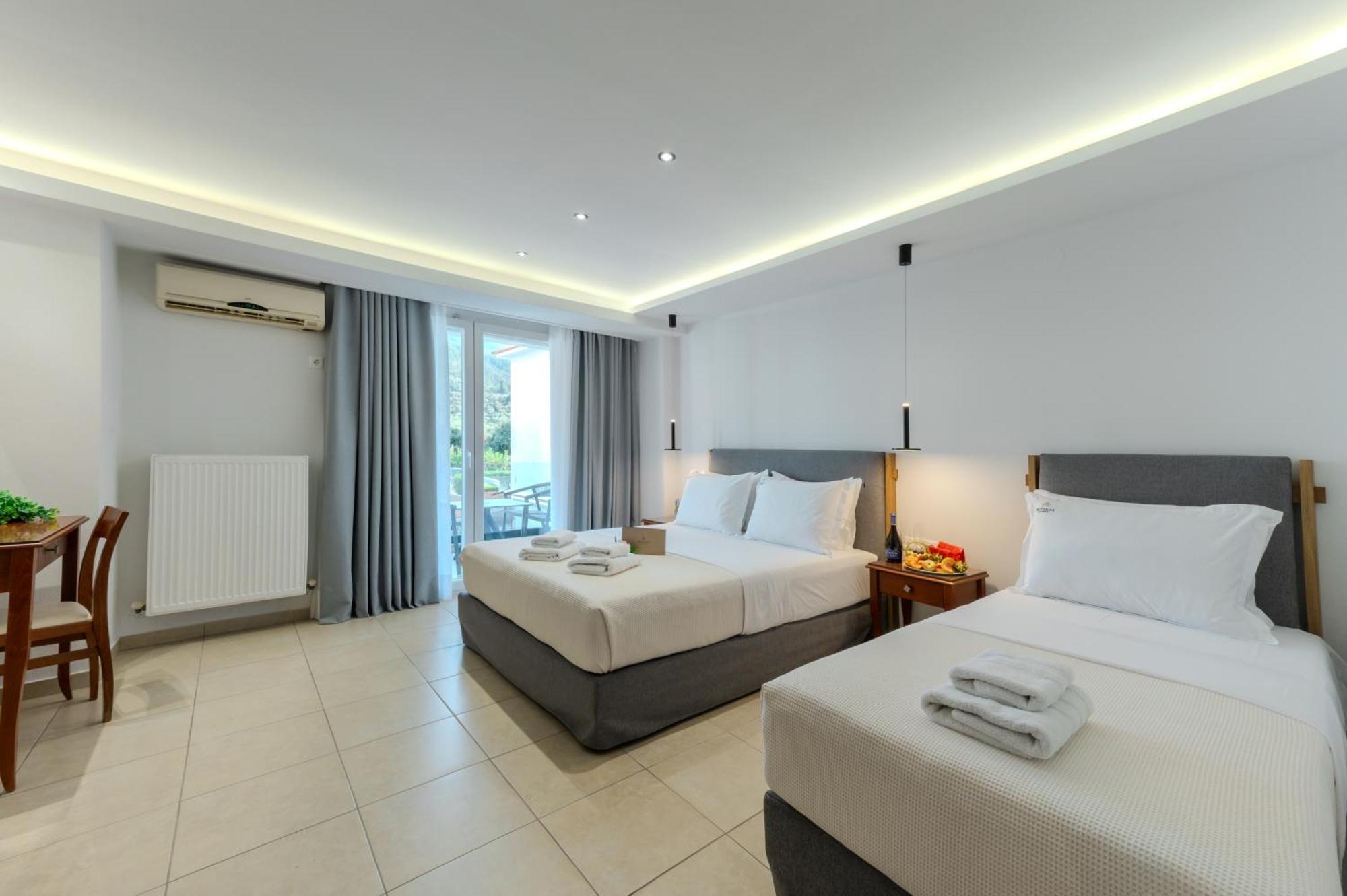 Metsikas Residence Limenas  Bagian luar foto