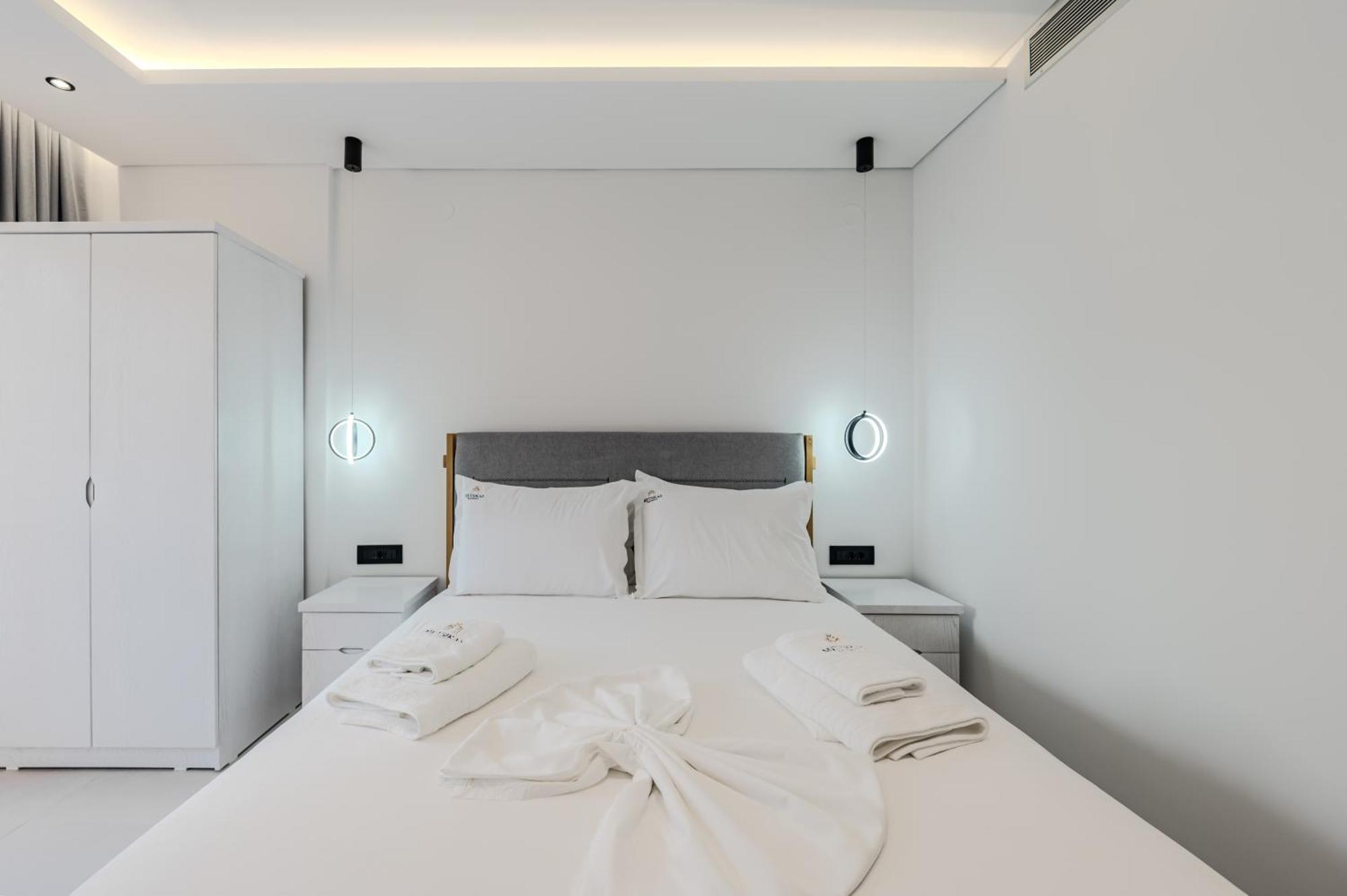 Metsikas Residence Limenas  Bagian luar foto